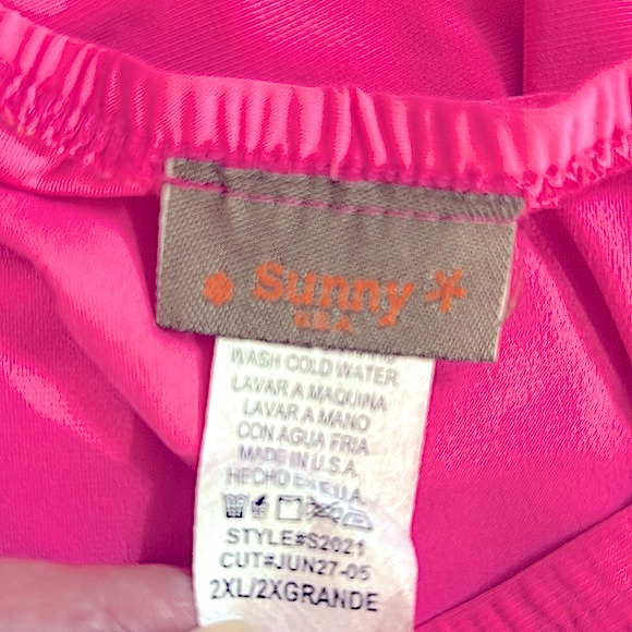 Sunny pink stretchy skirt with satin ribbon and flirty hem - Picture 4 of 5